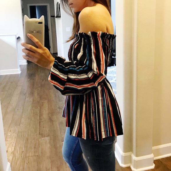Striped tribal off-shoulder blouse - Picture 5 of 6
